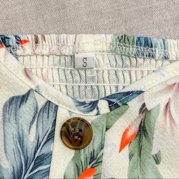 Yellow tropical midi dress with buttons - Picture 6 of 8